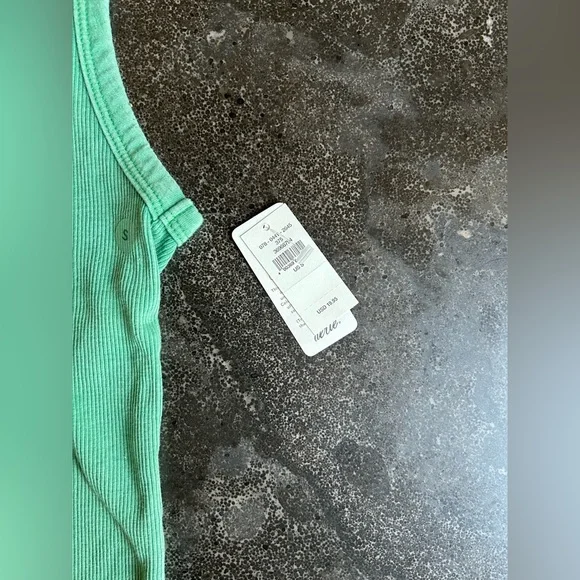 Aerie | Ribbed Green Tank Top - Picture 2 of 4